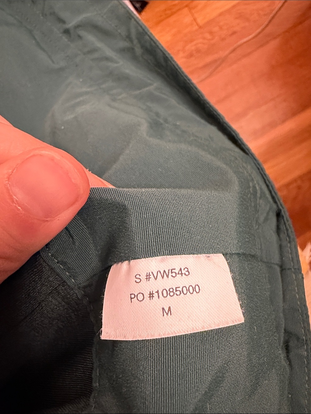 Vuori Elijo Rain Jacket in Dark Green - Size Medium - Picture 5 of 8